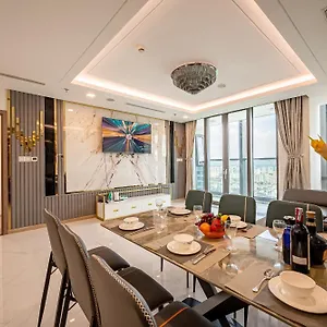Landmark 81 Condotel Garden Bay Apartment