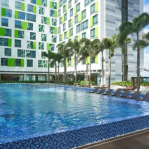 & Saigon Airport By Ihg Hotel